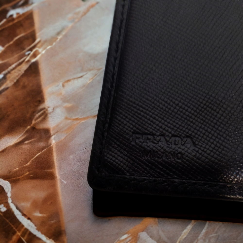 Prada bi fold wallet ✨